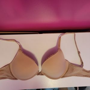 b.tempt'd by Wacoal  B.captivating Underwire Push up Bra